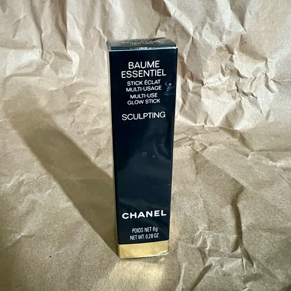 CHANEL BAUME ESSENTIEL NIB - Picture 11 of 15
